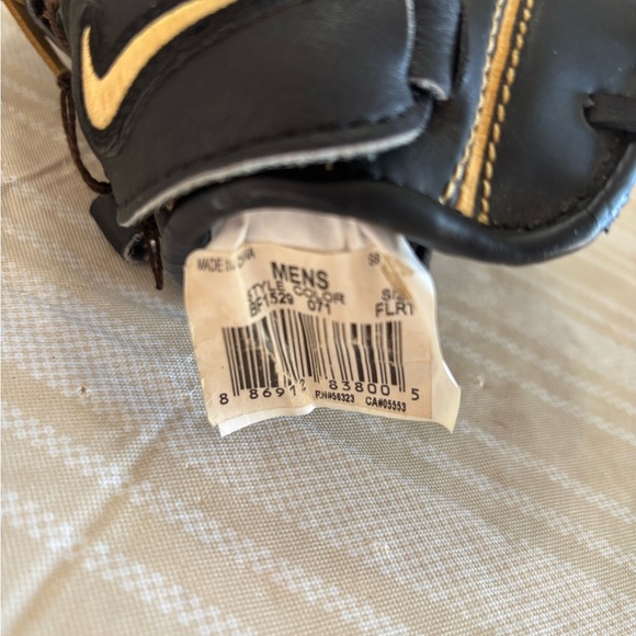 Nike Black and Gold Professional Baseball Gloves - Picture 2 of 2